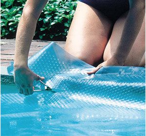 What You Should Know About A Swimming Pool Solar Cover image 2