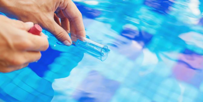 How to Adjust the pH Level in Your Swimming Pool